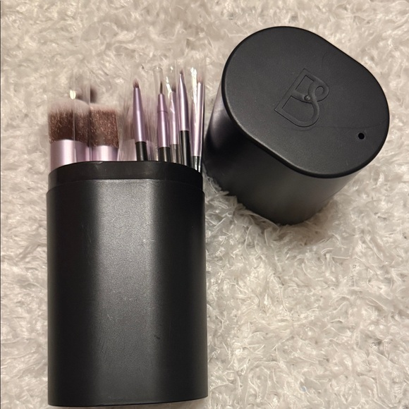 2/$25 Professional Makeup Brush Set with Case - Black and Purple 🆕 - Picture 2 of 2